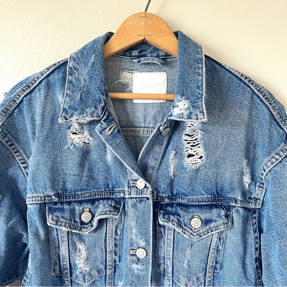 Zara Women's Distressed Button Down Long Length Medium Wash Denim Jacket - Picture 4 of 16